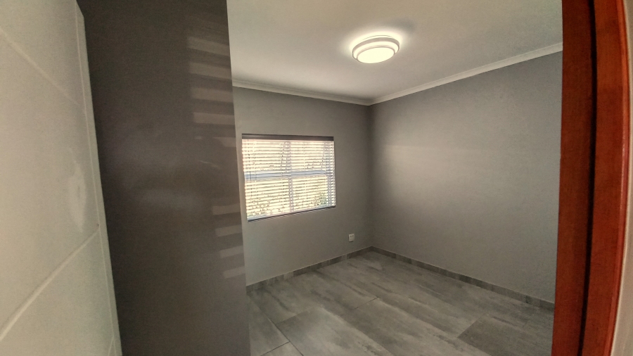 3 Bedroom Property for Sale in Kleinkoornhuis Western Cape